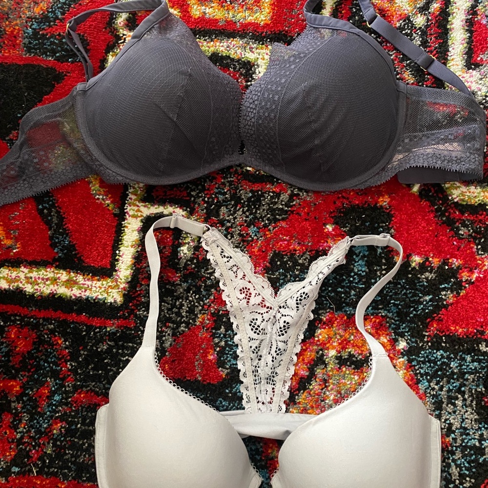 Vs Bras - image 1